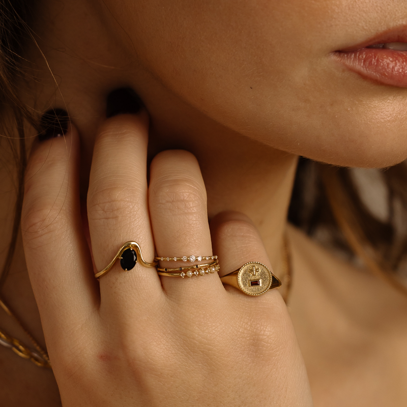 Solid Gold Qu'hier Que Demain Signet Ring