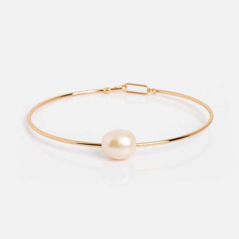 Isla Pearl Bangle Bracelet